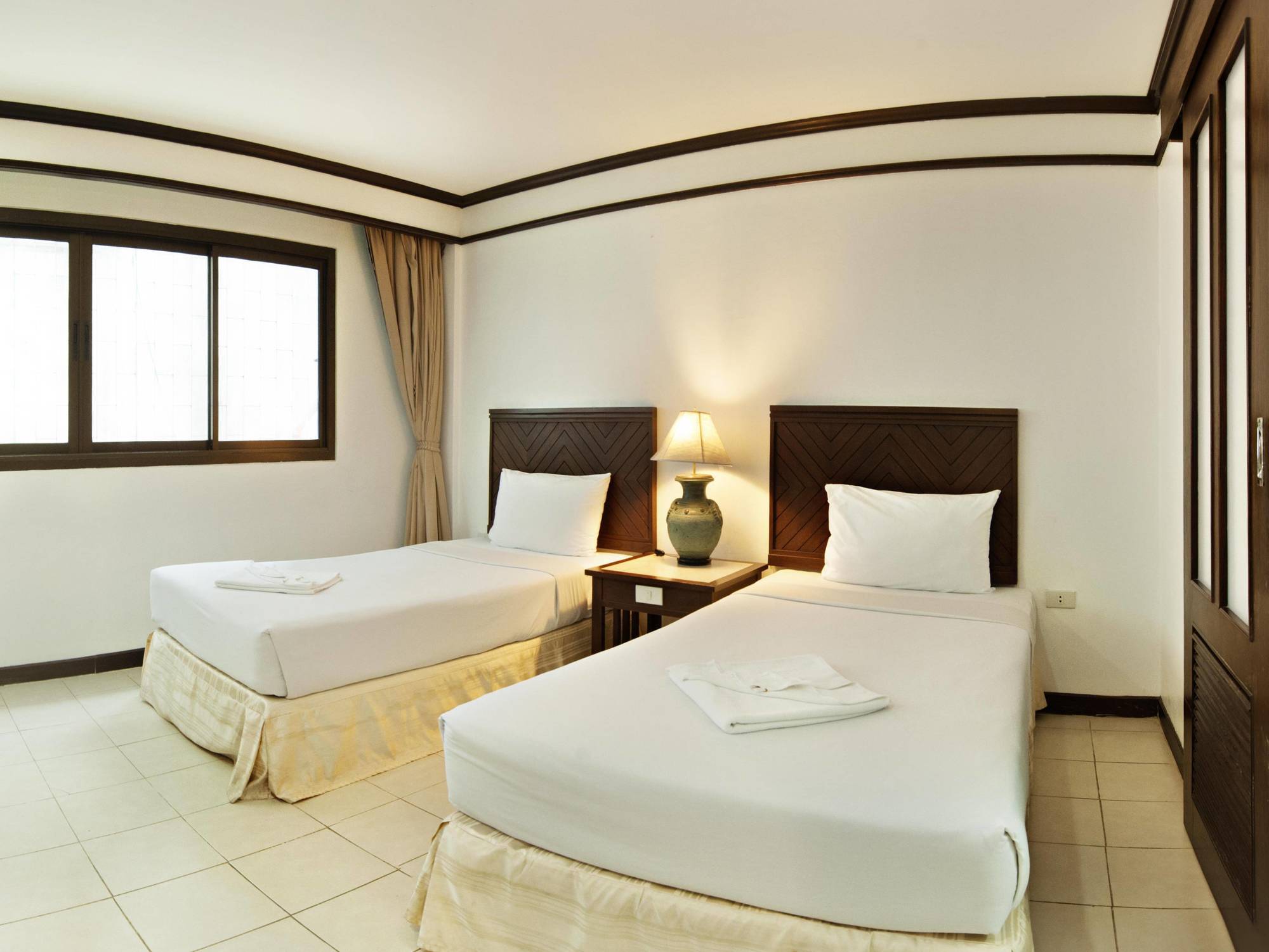 Hotel Rattana Mansion Phuket Exterior foto